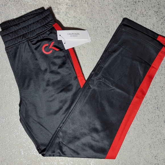 🖤❤️NEW Calvin Klein Performance Black/Red Boys TrackPants Medium (10/12) - Picture 2 of 11
